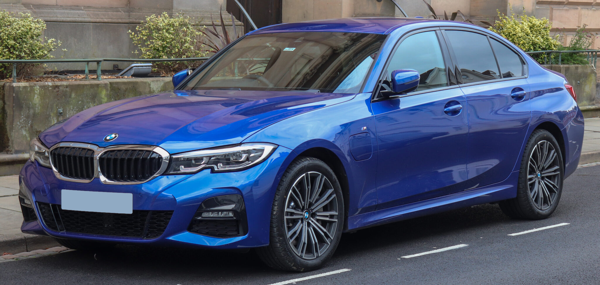 Bmw 330E'S Shocking 401 Hp & 700 Nm!  You Won'T Believe This - u2b15yx